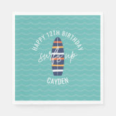 Surfen op surfboard en golven van Birthday Party Servet (Voorkant)