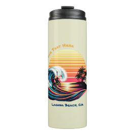 Surfen op zonsondergang thermosbeker