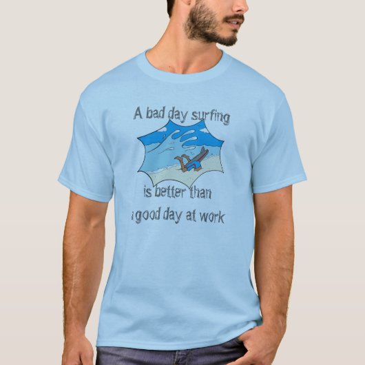 Surfen vs. werken met leuke cartoon t-shirt (Voorkant)