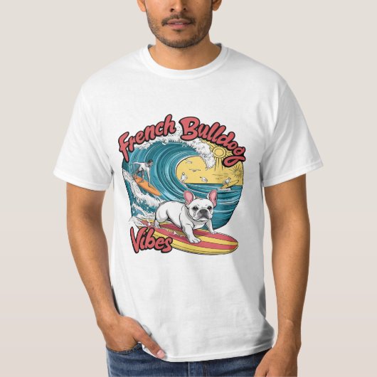 Surfende Franse buldog vangt golf T-shirt (Voorkant)