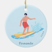 Surfende jongen Surfer Riding a Wave Name & Year W Keramisch Ornament (Achterkant)
