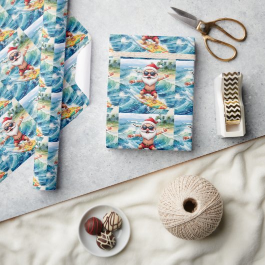 Surfende Kerstman op grote golf in Hawaï Cadeaupapier (Crafts)