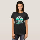Surfende mam t-shirt (Voorkant volledig)