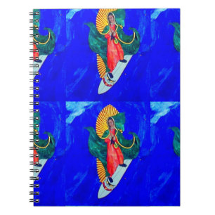 surfende non in een blauwe schrift notitieboek