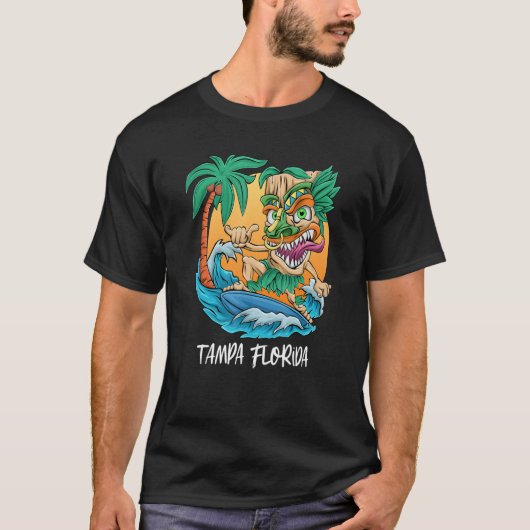 Surfende Tiki Man Tampa Florida Beach Vacation Tri T-shirt (Voorkant)