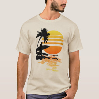 Surfende zonsopgang t-shirt