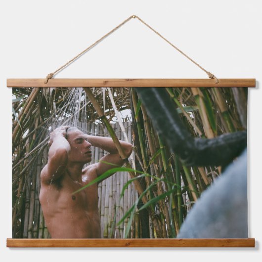 Surfer in Bamboe Douche Hout Overgoten Wandtapijt Hangend Wandkleed (Voorkant)