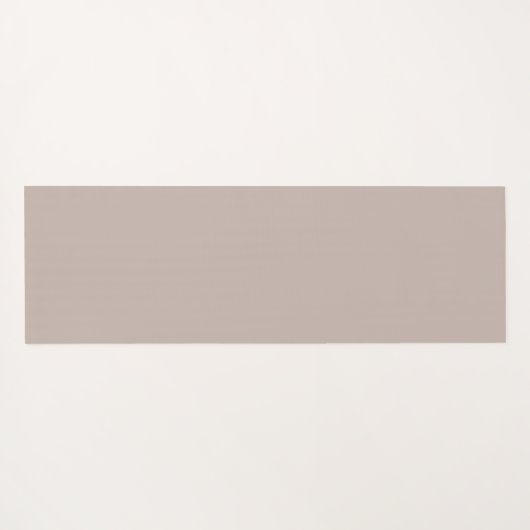 Surfer loopt naar strand op zonsondergang | SURF Yogamat (Achterkant (horizontaal))