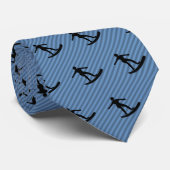 Surfer Motif - Guy op Surfboard op Blue Striped Stropdas (Opgerold)
