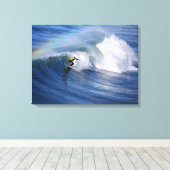 Surfer onder een regenboog canvas afdruk (Insitu (Houten vloer))