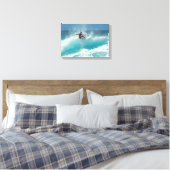 Surfer op een grote golf canvas print (Insitu (Slaapkamer))
