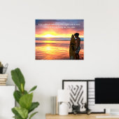 Surfer op Sunrise Beach met slogan Poster (Thuiskantoor)