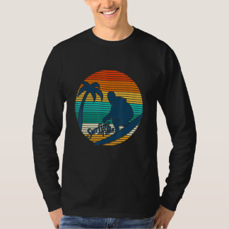 Surfer Retro Sun Surfboard Beachwe T-shirt