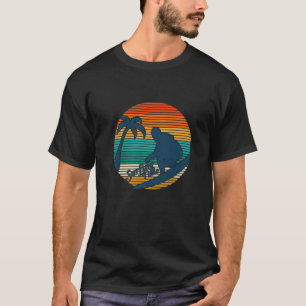 Surfer Retro Sun Surfboard Beachwe T-shirt