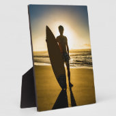 Surfer-silhouet tijdens zonsopgang fotoplaat (Zijkant)