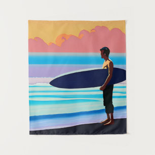 Surfer staande op een strand bij zonsondergang wandkleed