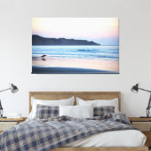 Surfer weg om de laatste golven in Costa Rica te v Canvas Afdruk (Insitu (Slaapkamer))