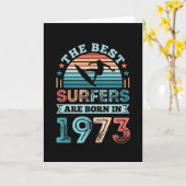 Surfers, geboren in 1973 50th Birthday surfing Gif Kaart (Gele Bloem)