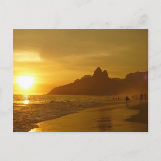 Surfers op zonsondergang briefkaart (Voorkant)