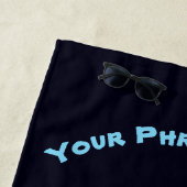 Surfplank in de zonsondergang strandlaken (In situ)