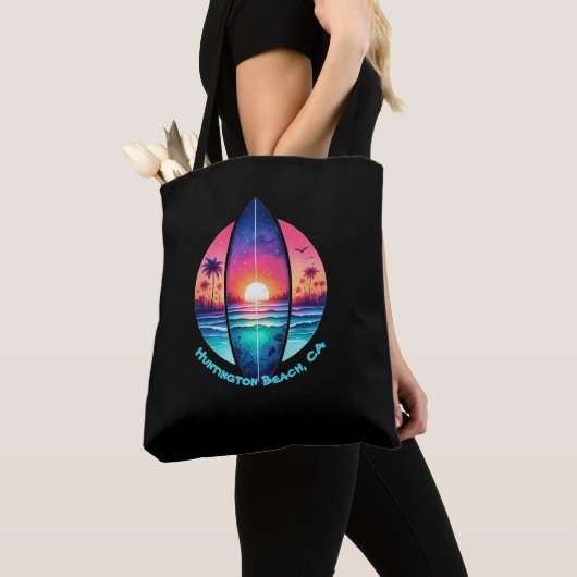 Surfplank in de zonsondergang tote bag (Dichtbij)