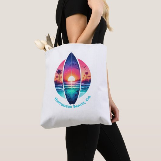 Surfplank in de zonsondergang tote bag (Dichtbij)