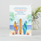 Surfplanken op het strand Uitnodiging (Staand voorkant)