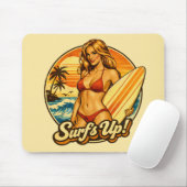 Surf's Up Bikini Pin-Up | Retro Surf Shop Graphic Muismat (Met muis)