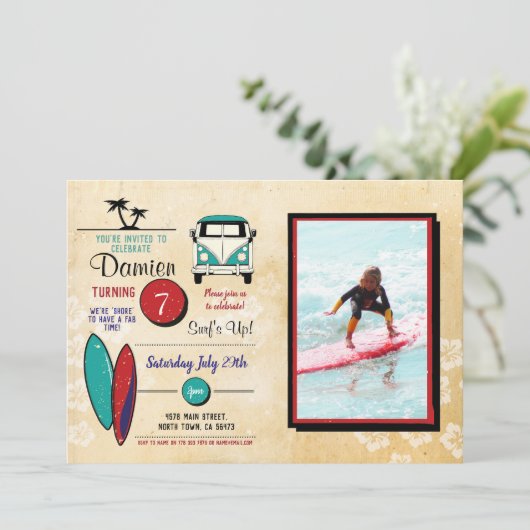 Surft omhoog! Surfende verjaardag Nodig het Beach  Kaart (Staand voorkant)
