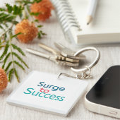 Surge to Success Sleutelhanger (Voorkant Rechts)