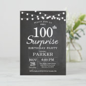 Surprise 100th Birthday Invitation Chalkboard Kaart (Staand voorkant)