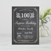 Surprise 100th Birthday Invitation Chalkboard Kaart (Staand voorkant)