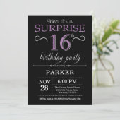 Surprise 16th Birthday Invitation Black and Paars Kaart (Staand voorkant)