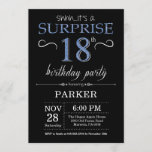 Surprise 18th Birthday Invitation Black and Blue Kaart<br><div class="desc">Verrassend 18e verjaardag Uitnodiging met Zwarte en Blauwe Glitter Achtergrond. Chalkboard. Volwassen verjaardag. Mannen of vrouwen uitgenodigd. Elke leeftijd. Voor verdere aanpassing,  te klikken gelieve de knoop "van de Aanpassing het"en ons ontwerphulpmiddel te gebruiken om deze sjabloon te wijzigen.</div>