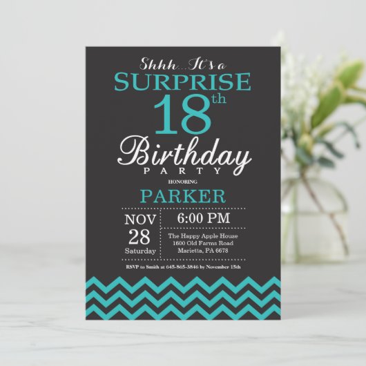 Surprise 18th Birthday Invitation Black en Blauwgr Kaart (Staand voorkant)
