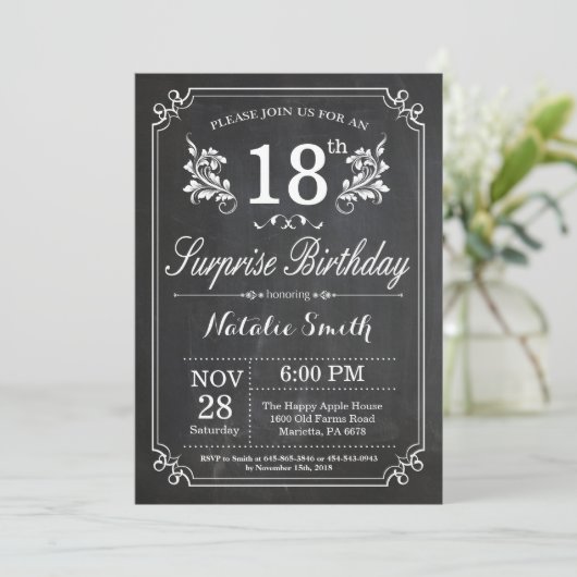 Surprise 18th Birthday Invitation Chalkboard Kaart (Staand voorkant)