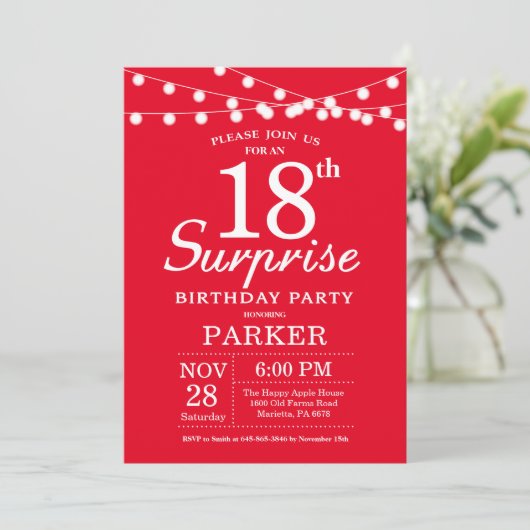Surprise 18th Birthday Invitation Red Kaart (Staand voorkant)