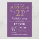 Surprise 21st Birthday Invitation Paars and Gold Kaart<br><div class="desc">Verrassend 21ste verjaardag Uitnodiging met Paarse en goudglitter achtergrond. Volwassen verjaardag. Mannen of vrouwen uitgenodigd. Elke leeftijd. Voor verdere aanpassing,  te klikken gelieve de knoop "van de Aanpassing het"en ons ontwerphulpmiddel te gebruiken om deze sjabloon te wijzigen.</div>