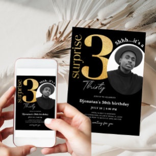 Surprise 30th Black Gold Birthday Invitation Foto Kaart