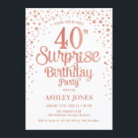 Surprise 40th Birthday Party - Roos Gold & White Kaart<br><div class="desc">Verrassing 40e verjaardag feestuitnodiging. Elegant design in wit en faux glitter roos goud. Beschikt over stijlvol scriptlettertype en confetti. Stuur me een bericht als je aangepaste leeftijd nodig hebt.</div>