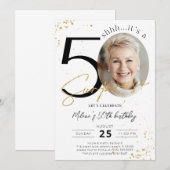 Surprise 50th Birthday Gold Photo Invitation Kaart (Voorkant / Achterkant)
