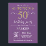 Surprise 50th Birthday Invitation Paars and Gold Kaart<br><div class="desc">Verrassend 50e verjaardag Uitnodiging met Paarse en Gold Glitter achtergrond. Volwassen verjaardag. Mannen of vrouwen uitgenodigd. Elke leeftijd. Voor verdere aanpassing,  te klikken gelieve de knoop "van de Aanpassing het"en ons ontwerphulpmiddel te gebruiken om deze sjabloon te wijzigen.</div>
