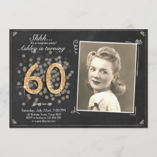 Surprise 60 verjaardagsuitnodiging Chalkboard Rust Kaart