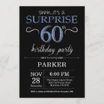 Surprise 60th Birthday Invitation Black and Blue Kaart<br><div class="desc">Verrassend 60e verjaardag Uitnodiging met Zwarte en Blauwe Glitter Achtergrond. Chalkboard. Volwassen verjaardag. Mannen of vrouwen uitgenodigd. Elke leeftijd. Voor verdere aanpassing,  te klikken gelieve de knoop "van de Aanpassing het"en ons ontwerphulpmiddel te gebruiken om deze sjabloon te wijzigen.</div>