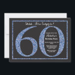 Surprise 60th Birthday Invitation Blue Glitter Kaart<br><div class="desc">Verrassend 60ste uitnodiging op de verjaardag. Zwarte en blauwe glitter Birthday Party nodigt uit met de achtergrond van het karton. Verrassende verjaardag. Volwassen verjaardag. Mannen of Vrouwen Bday Bash Party. Voor verdere aanpassing, te klikken gelieve de knoop "van de Aanpassing het"en ons ontwerphulpmiddel te gebruiken om deze sjabloon te wijzigen....</div>