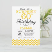 Surprise 60th Birthday Invitation Yellow Chevron Kaart (Staand voorkant)
