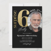 Surprise 60th Black Gold Birthday Invitation Foto Kaart (Voorkant)