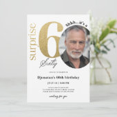 Surprise 60th Gold Birthday Invitation met foto Kaart (Staand voorkant)