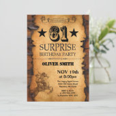 Surprise 61st Westerne Birthday Invitation Kaart (Staand voorkant)