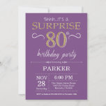 Surprise 80th Birthday Invitation Paars and Gold Kaart<br><div class="desc">Verrassend 80e verjaardag Uitnodiging met Paarse en Gold Glitter achtergrond. Chalkboard. Volwassen verjaardag. Mannen of vrouwen uitgenodigd. Elke leeftijd. Voor verdere aanpassing,  te klikken gelieve de knoop "van de Aanpassing het"en ons ontwerphulpmiddel te gebruiken om deze sjabloon te wijzigen.</div>